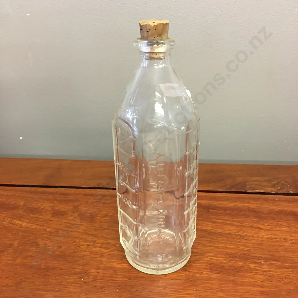 Vintage 1950s Glass Pyrex Baby Bottle (8 oz / 225cc Made in England) Image 1++